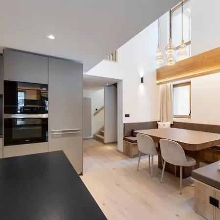Duplex Alpin 120 M², 4 Chambres, Cheminée à Val D'isère - Fr-1-567-146